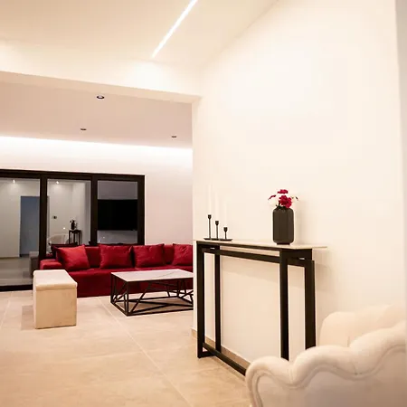 Mrp Villa, Villa *