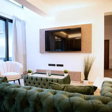 Villa Mrp Villa, *