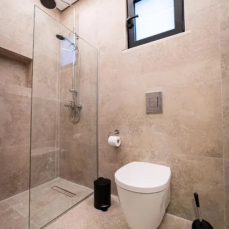 Mrp Villa, * Paralimni