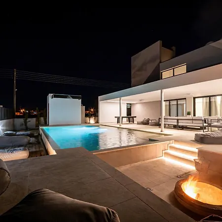 Mrp Villa, Villa *