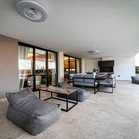 Mrp Villa, Paralimni