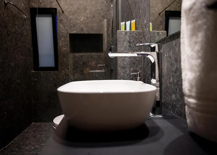 וילה Mrp Villa, פאראלימני