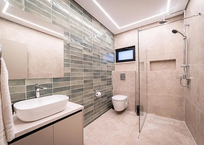 Mrp Villa, * Paralimni